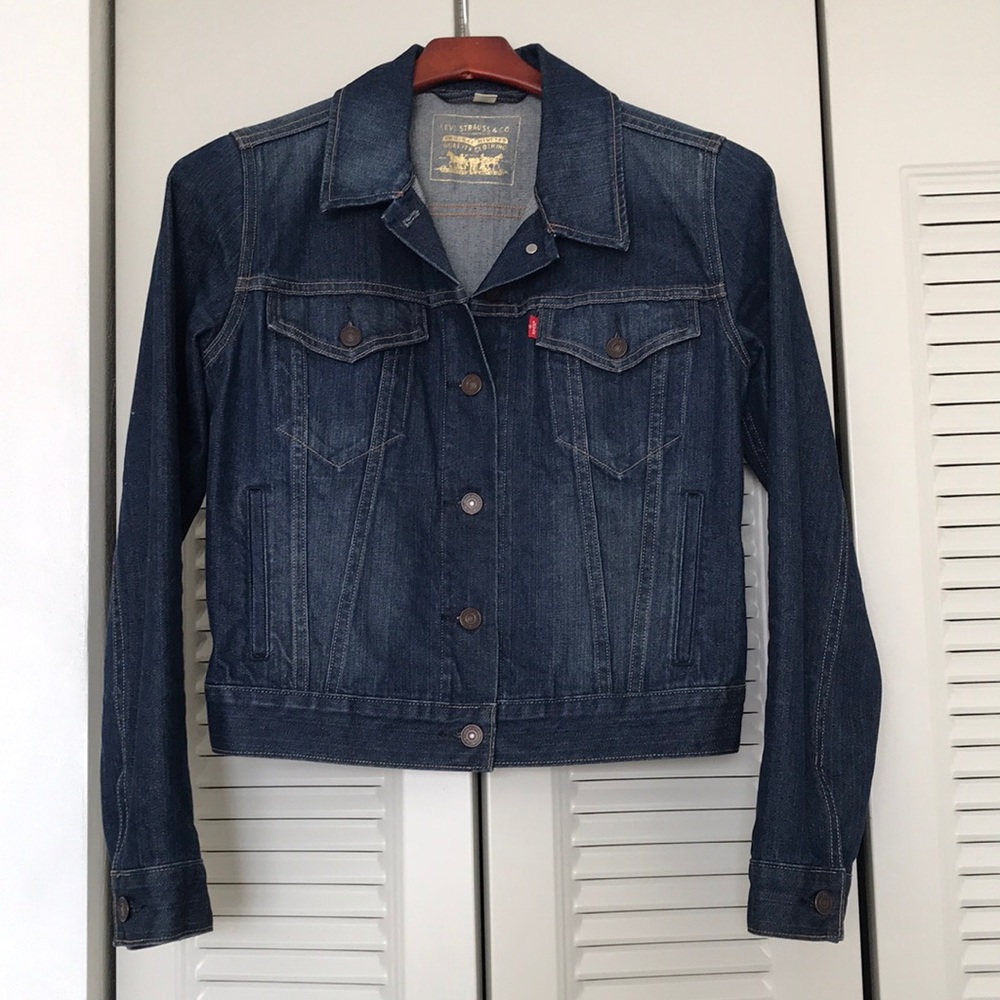 Levi’s denim jacket size M